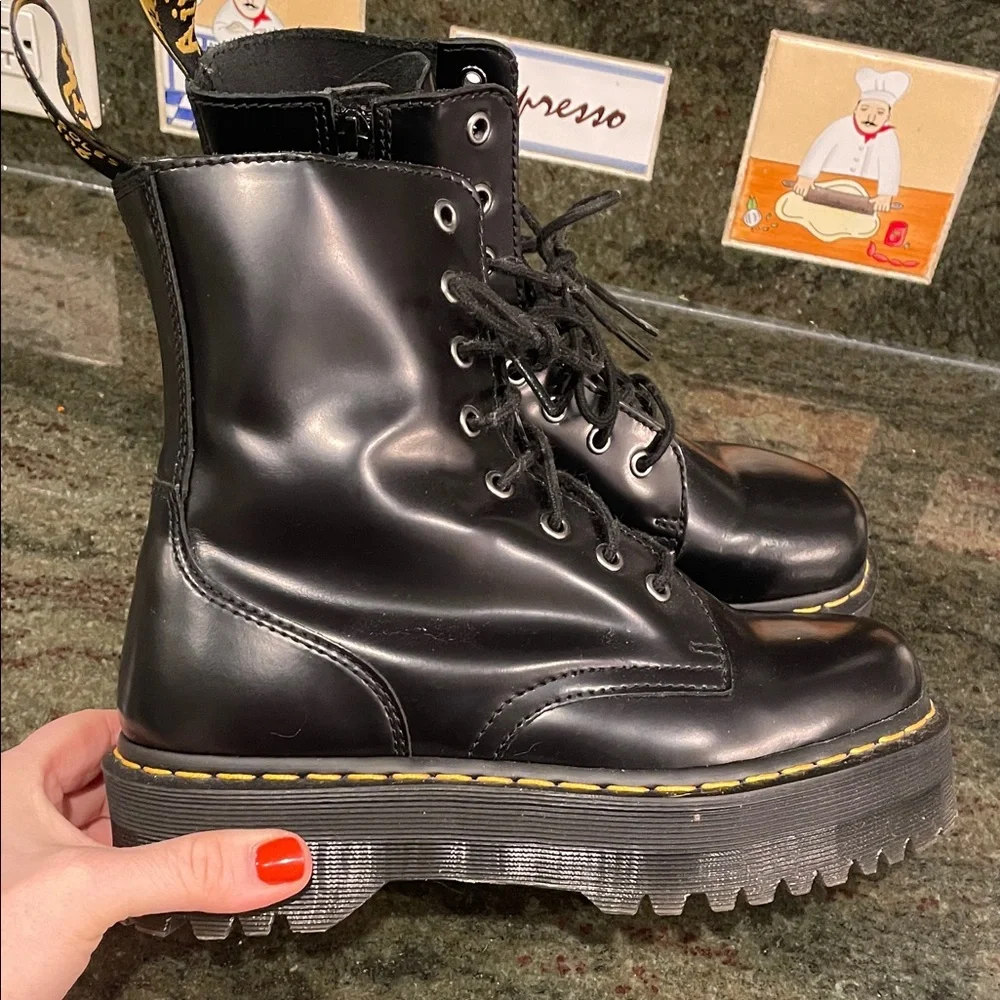 Dr. Martens Leather Women's Boots JADON Platform FITS US 9 marked EU 41 US 8 - Picture 6 of 16